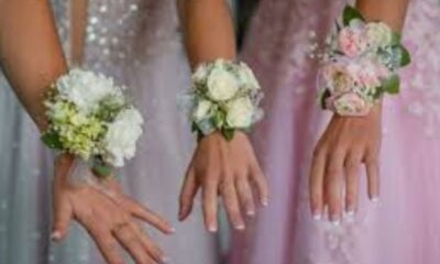 corsage